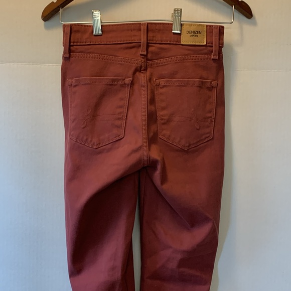 Levi’s Denizen High Rise Super Skinny Red Jeans Size 2 W 26 - Picture 8 of 9